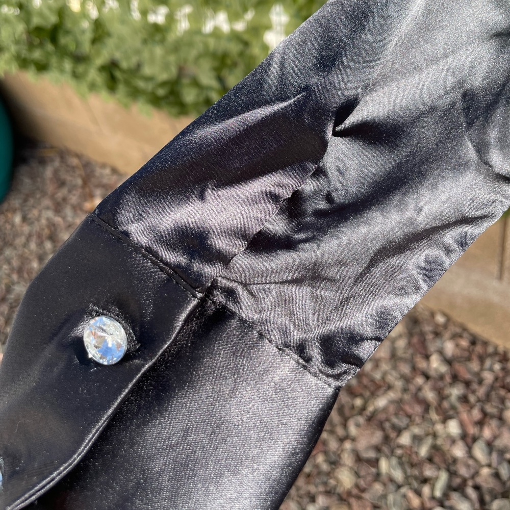 Black Shell - Picture 3 of 4